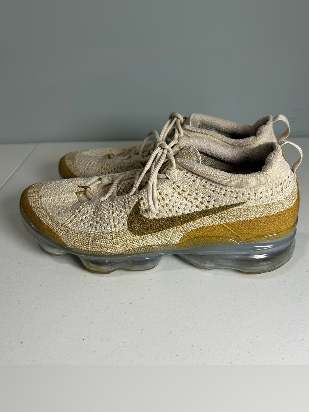 Nike Men’s Flyknit VaporMax Sand Drift Beige/Gold Running Shoes Sneakers Size 9